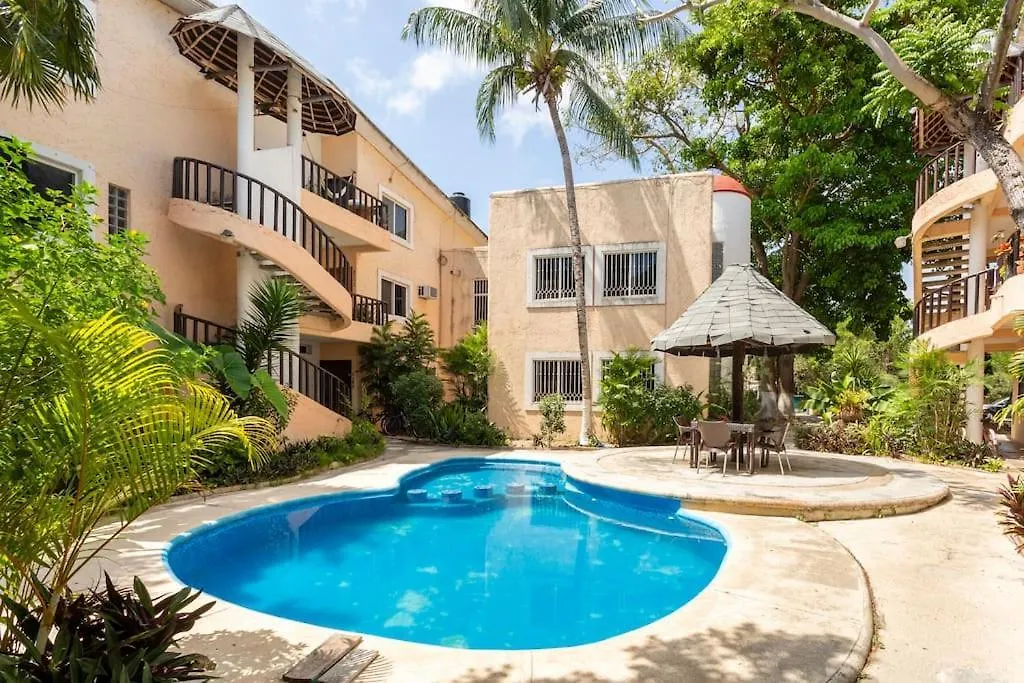 3 Bedroom Apartment In Quiet Residential Area Playa del Carmen